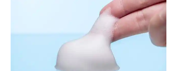Gay 的桌面上到底有多少护肤品